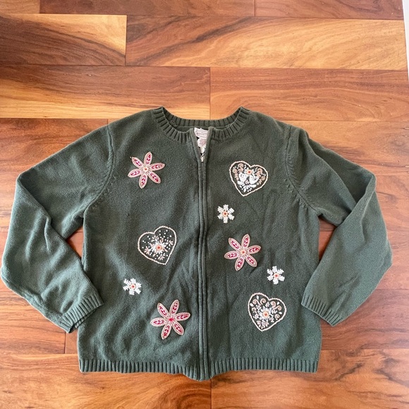 Northern Reflections Sweaters - Northern Reflections Dark Green Floral Heart Sweater